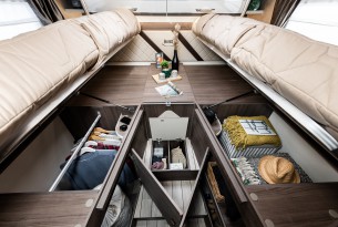 MC LOUIS NEVIS 879 full