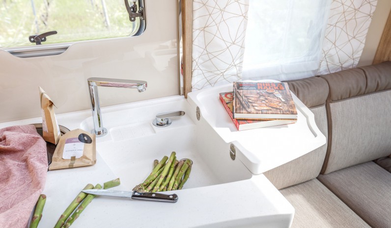 Eura Mobil Contura 766EF full