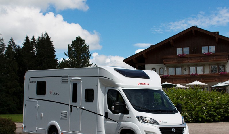 DETHLEFFS JUST T7052 DBL PAVILLON full