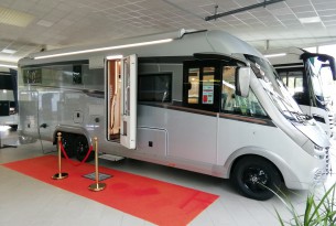 Carthago Chic E-Line 61 XL LE full